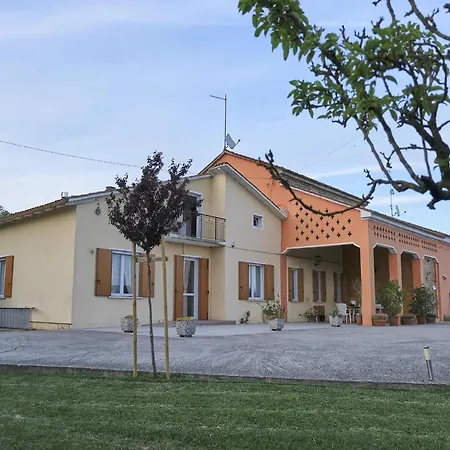 Countryside With Swimming Pool Sauna Less Than 20km From The Sea