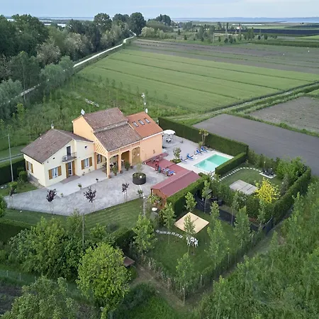 Countryside With Swimming Pool Sauna Less Than 20km From The Sea